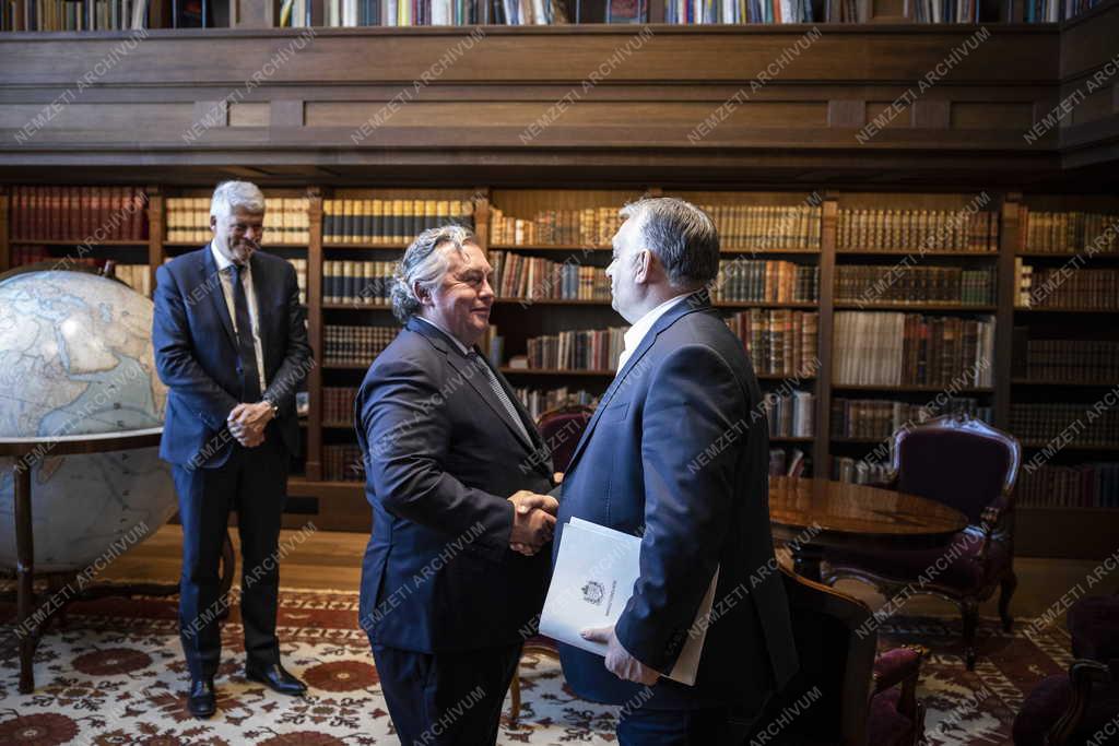 Orbán Viktor a Hungexpo tulajdonosával és vezetőjével tárgyalt