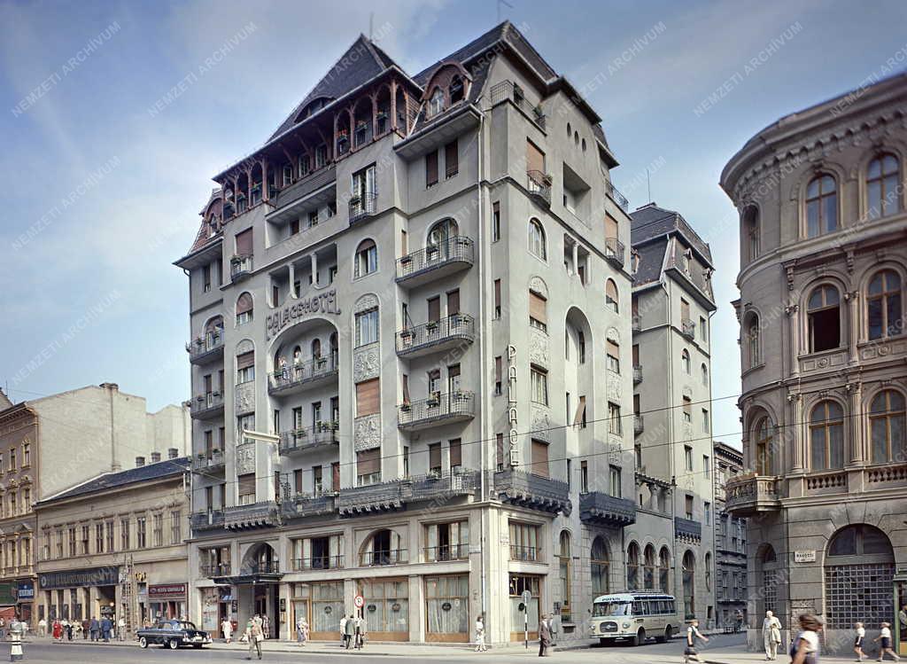 Városkép - Vendéglátás - Palace Hotel Budapesten