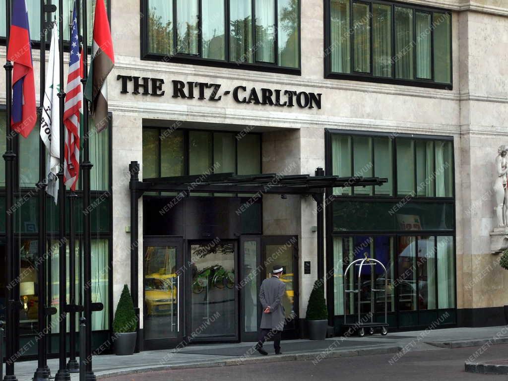 Szálláshely - Budapest - A The Ritz-Carlton Szálloda 