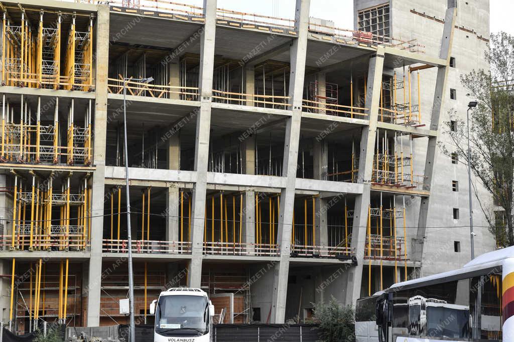 Építőipar - Budapest - Épül a Népliget kézilabdacsarnok