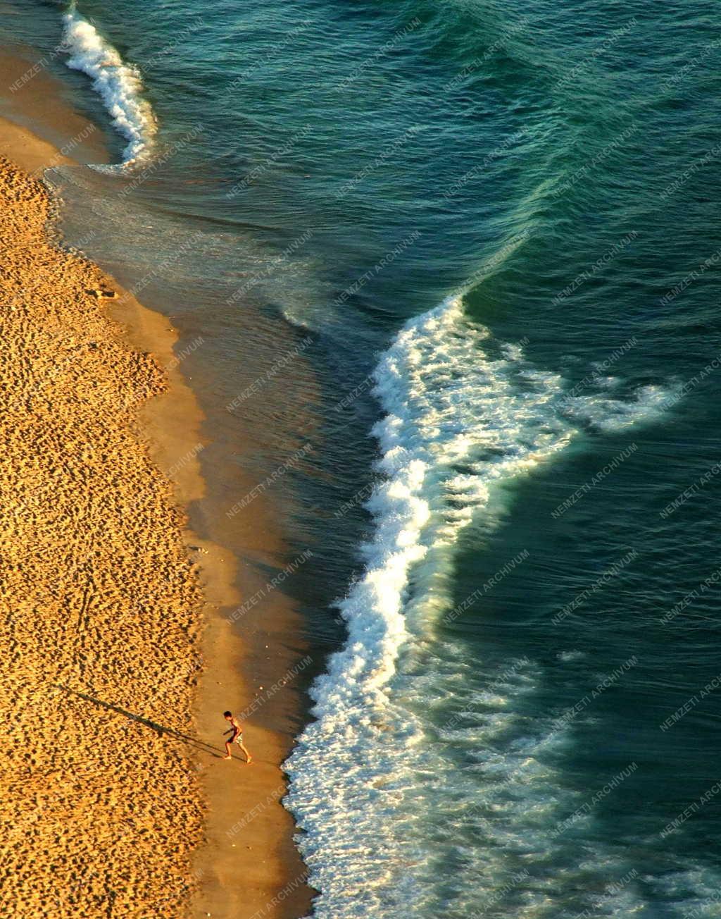 Portugália - Nazaré - Óceánparti strand