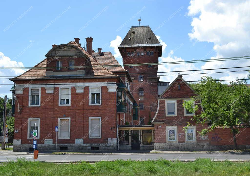 Budapest - Globus konzervgyár