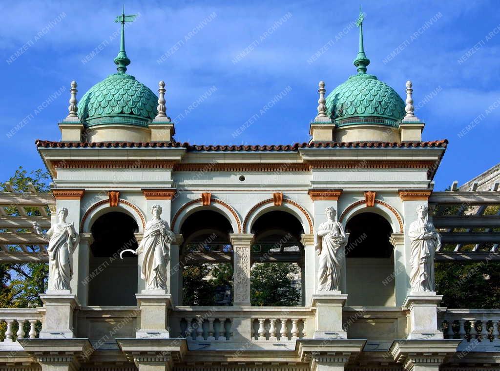 Műemlék - Budapest - A Várkert Bazár