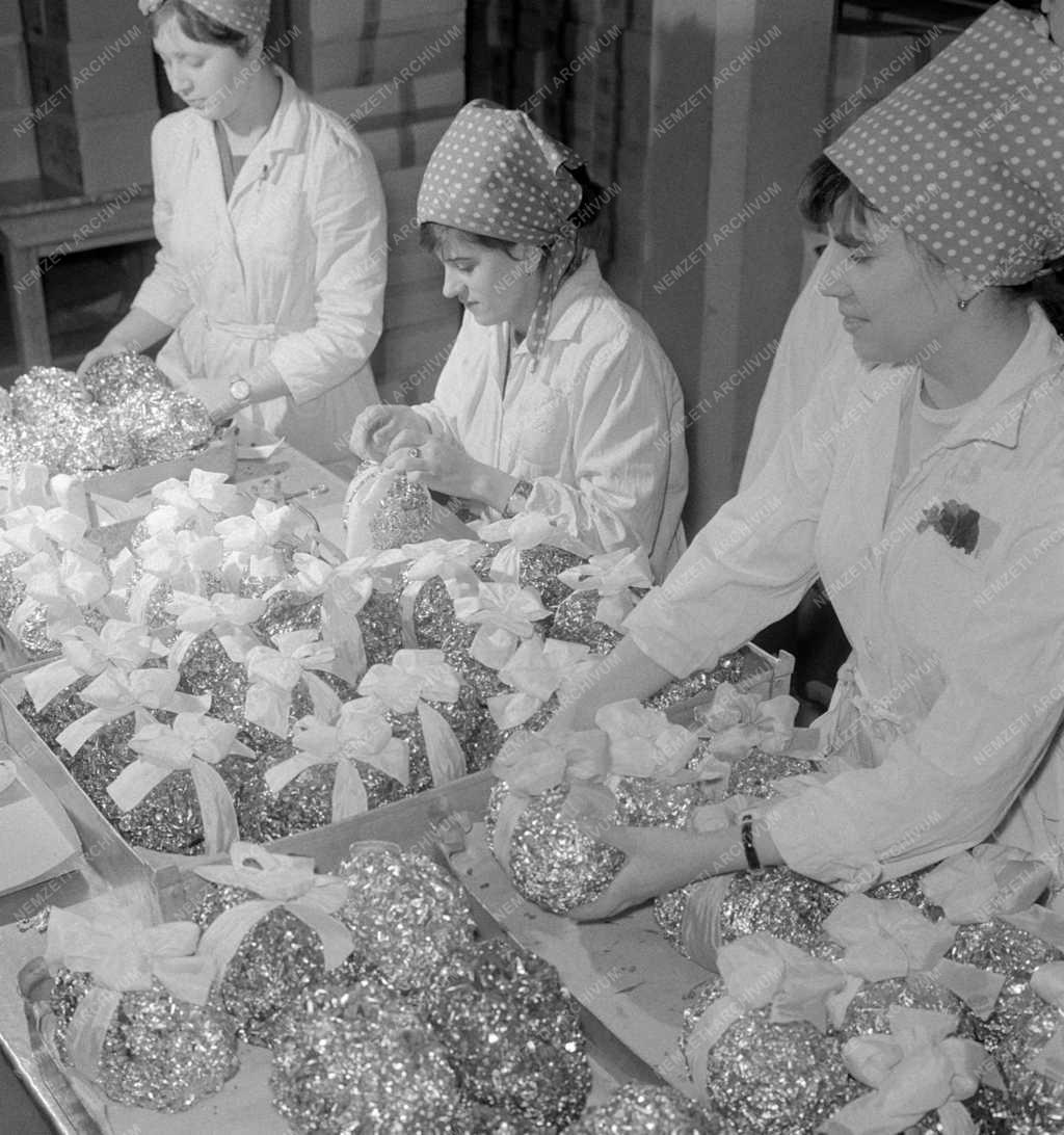 Élelmiszeripar - Exporttermékek - Győri Keksz és Ostyagyár