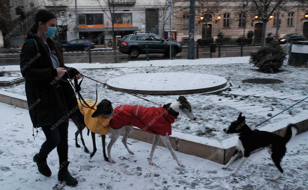 Időjárás - Budapest - Behavazott Gárdonyi tér