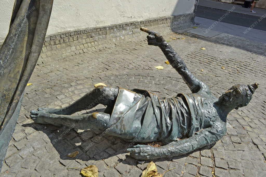 Műalkotás - Budapest - Carl Lutz emlékműve