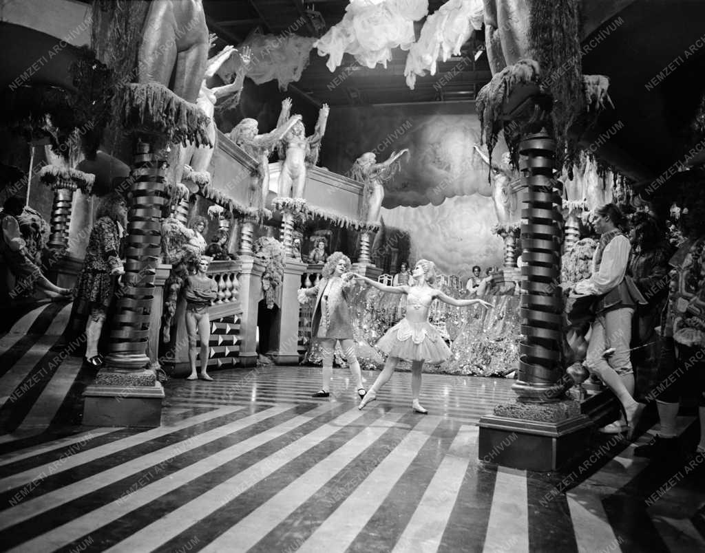 Kultúra - Film - Moliere: A nők iskolája című tv-film forgatása