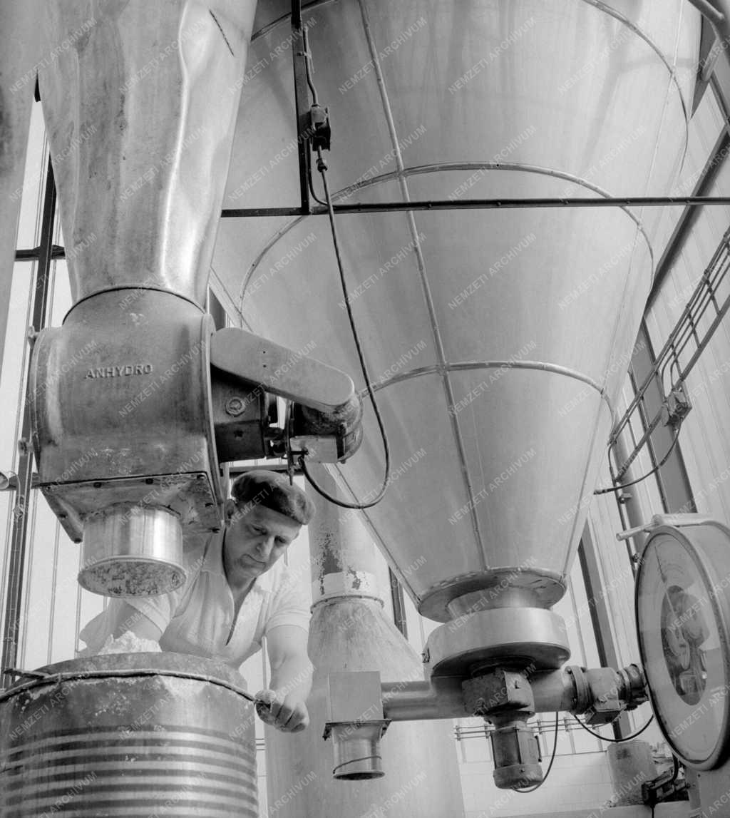 Mezőgazdaság - Phylaxia Állami Oltóanyagtermelő Intézet