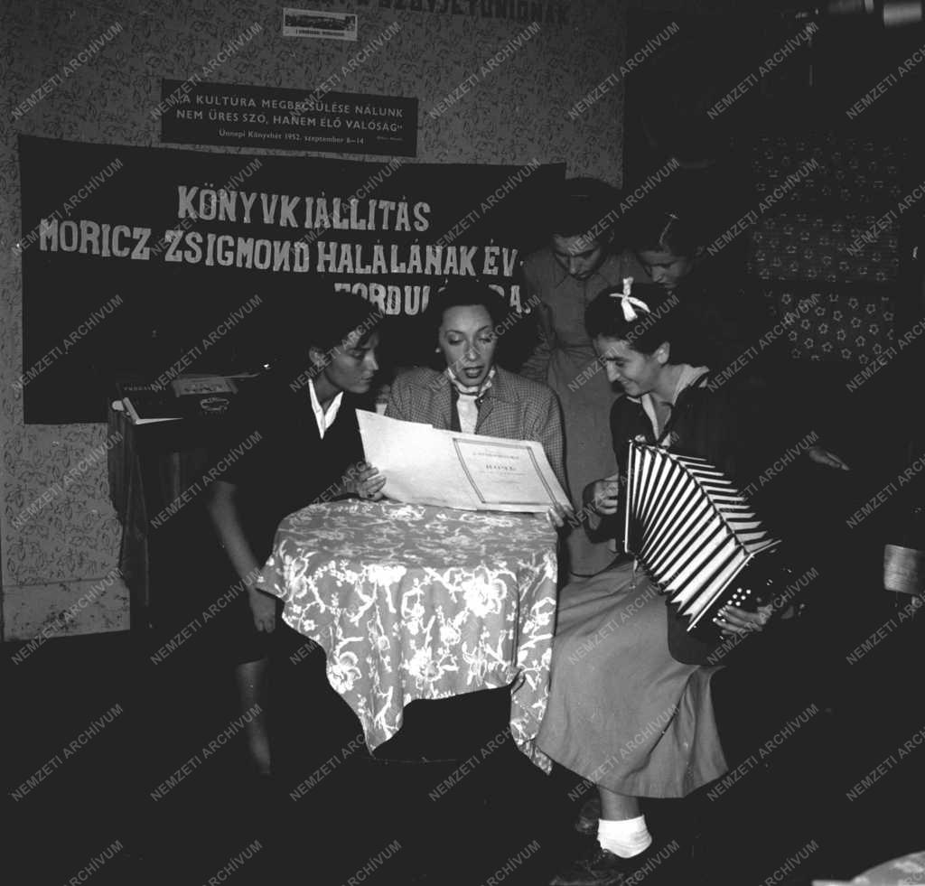 Kultúra - Könyvankét Túrkevén 