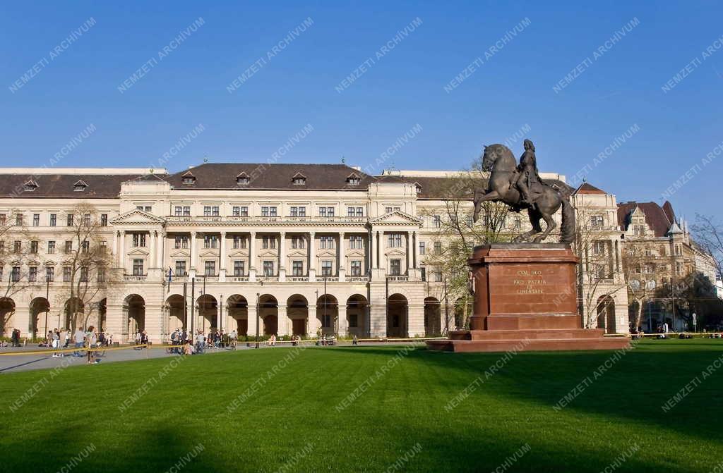 Műalkotás - Budapest -  Rákóczi Ferenc lovasszobra