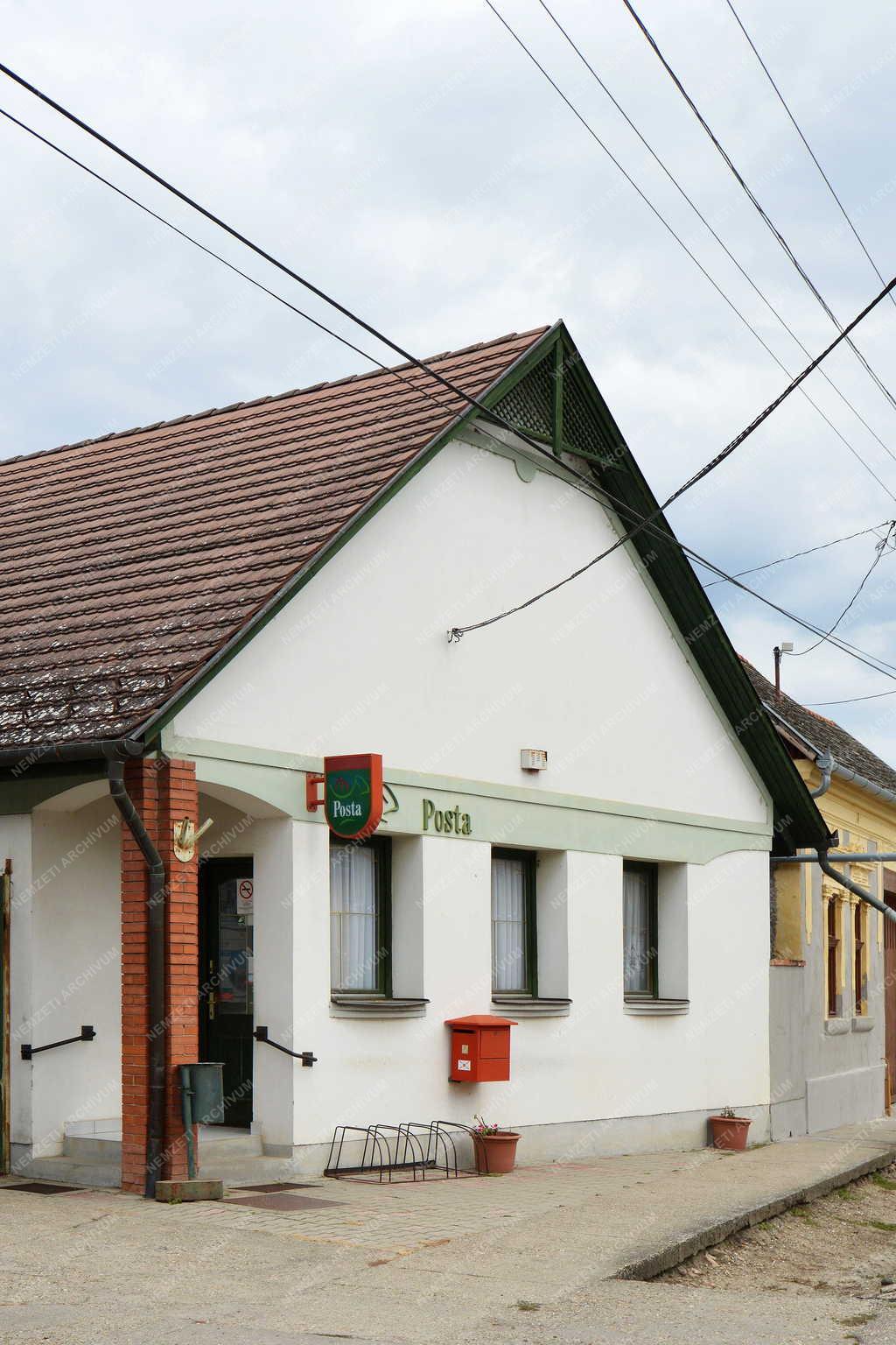 Szolgáltatás - Szeremle - Postahivatal