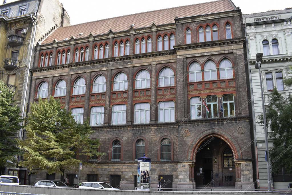 Oktatás - Budapest - Jelky András Iparművészeti Szakgimnázium