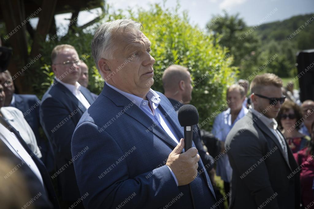 Voks 24 - Orbán Viktor országjáró kampánykörútja