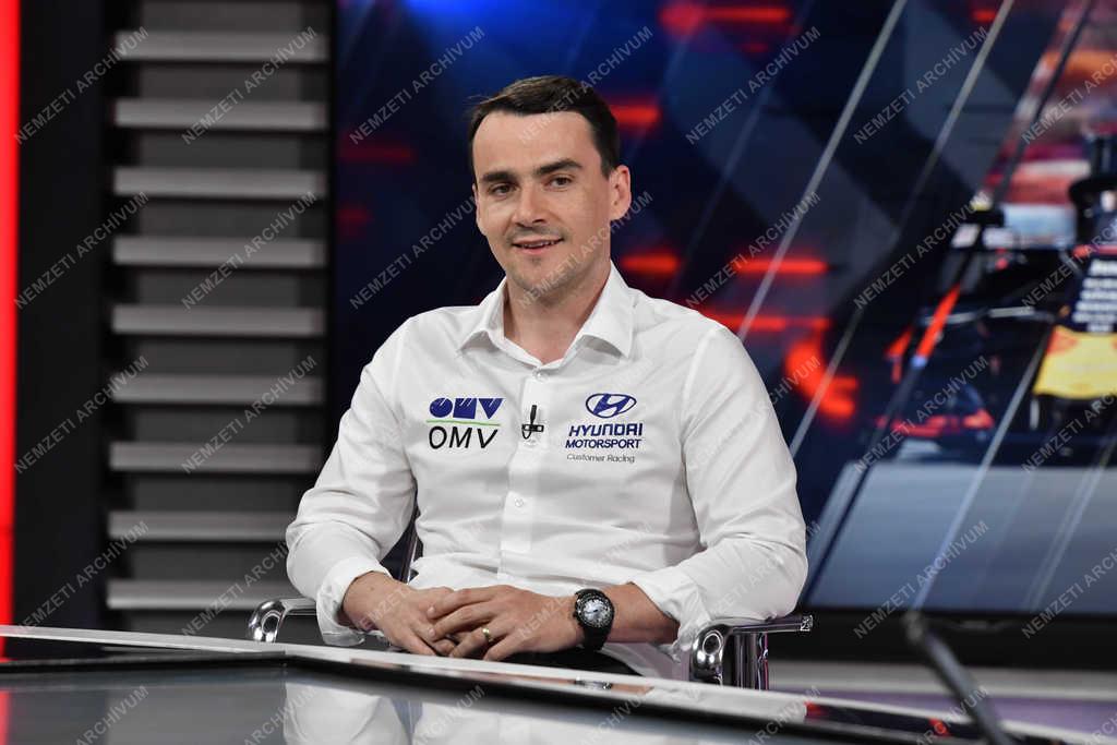 Sajtó - Televízió - Michelisz Norbert autóversenyző, Forma-1 szakkommentátor