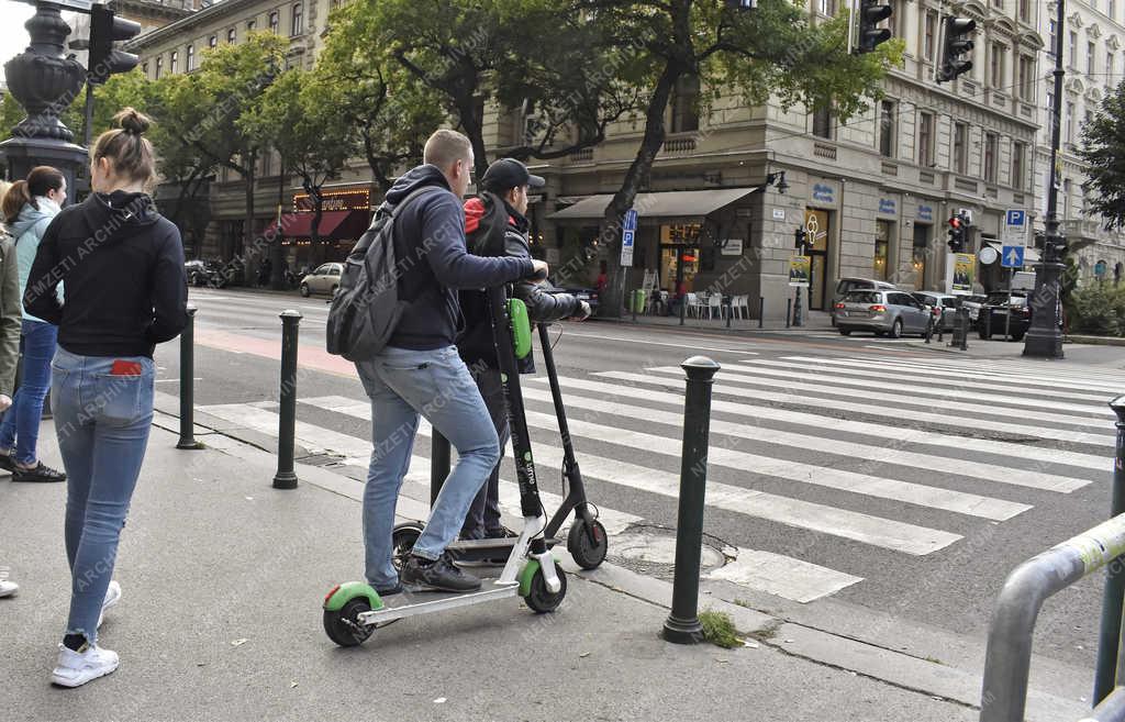 Közlekedés - Budapest - Elektromos roller