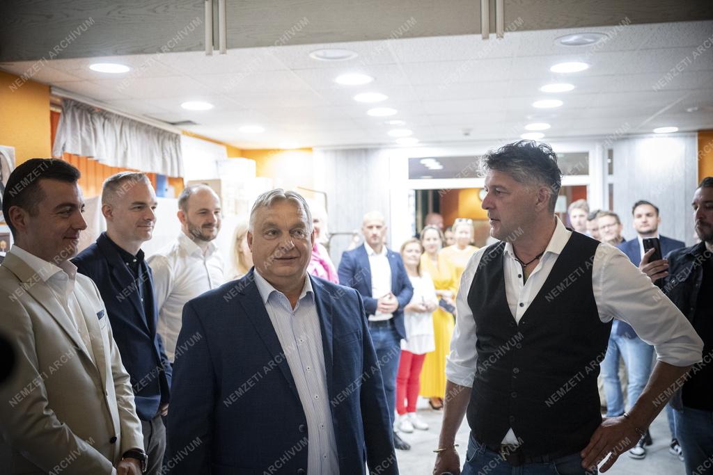 Voks 24 - Orbán Viktor választási kampánykörútja