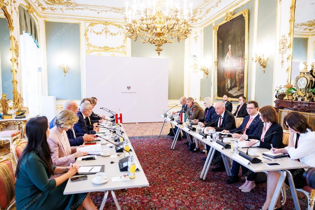 Sulyok Tamás Bécsben