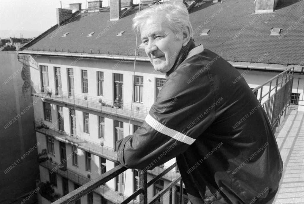 Életkép - Simon József házmester