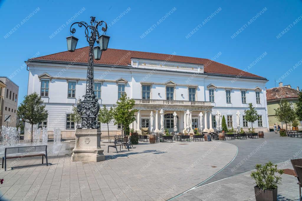 Városkép - Székesfehérvár - Hotel Magyar Király épülete