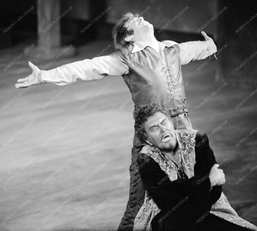 Kultúra - Színház - A Madách Színház szeptember 28-án bemutatja Shakespeare: Othello című drámáját, rendező Ádám Ottó