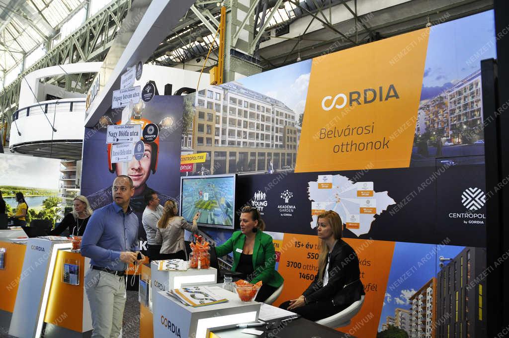 Ingatlanpiac - Budapest - Lakásexpo a Millenárison