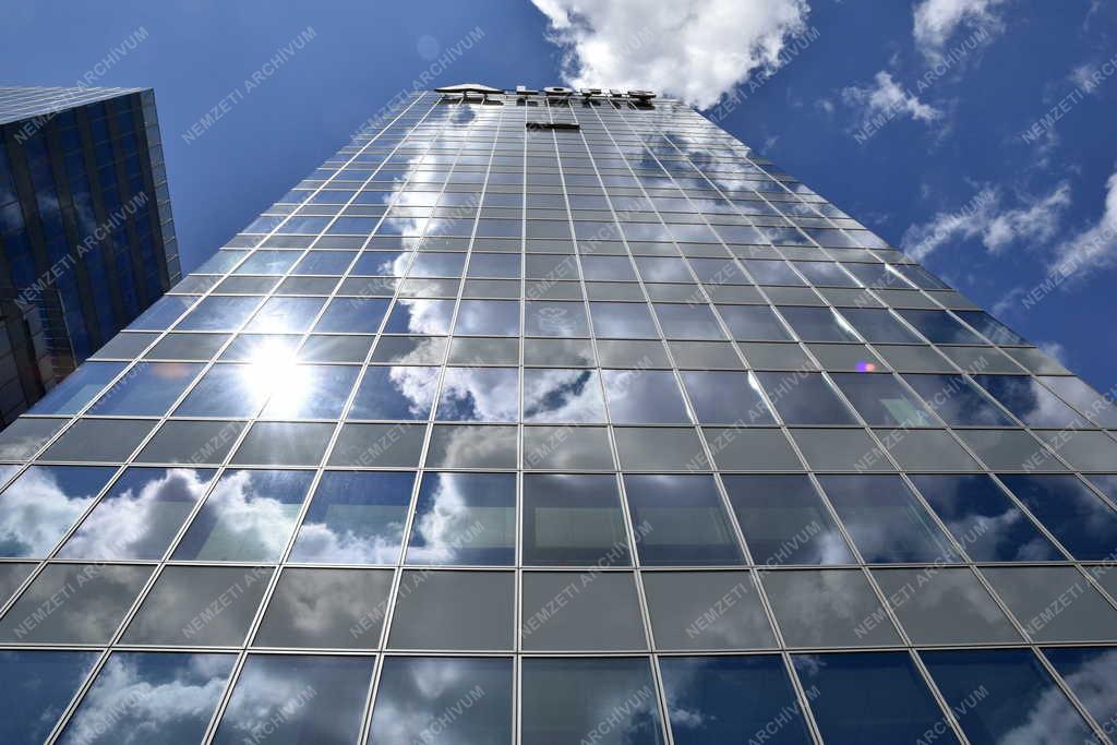 Városkép - Budapest - Duna Tower irodaházak