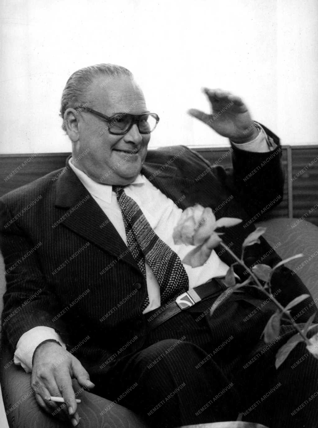 Történelem - Tímár György PEN-kitüntetése