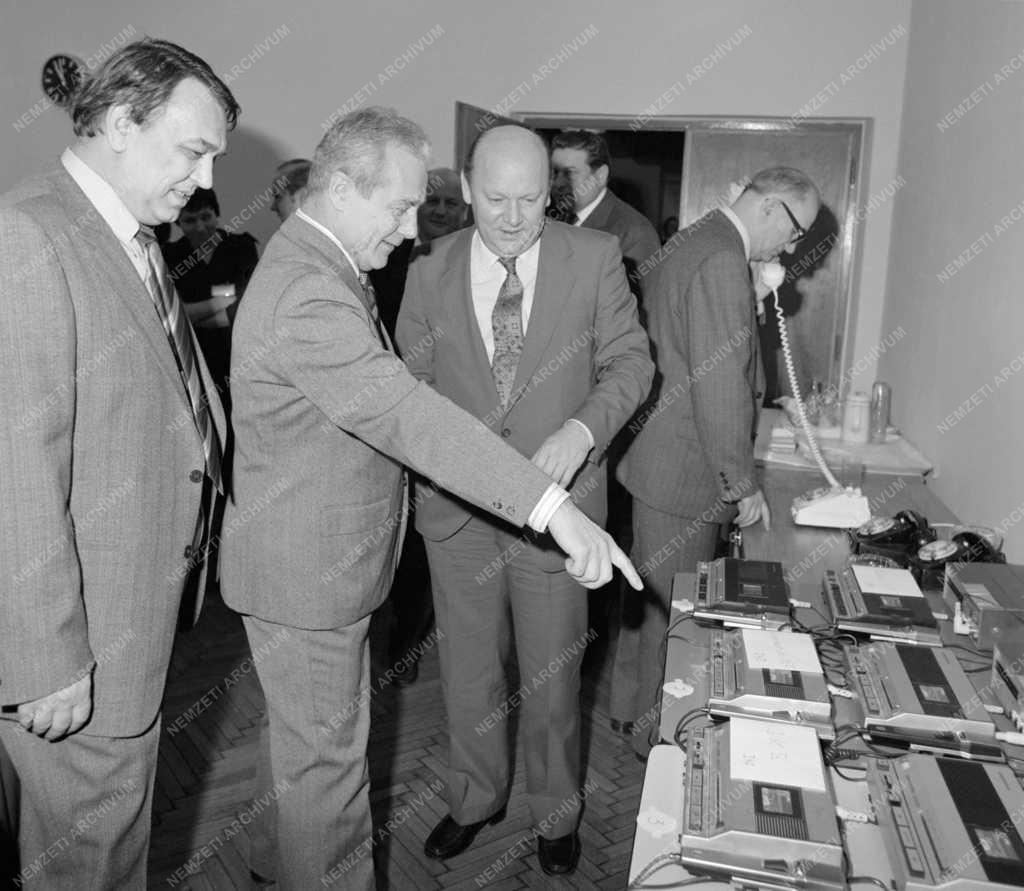 Belpolitika - Várkonyi Péter az MTI-ben