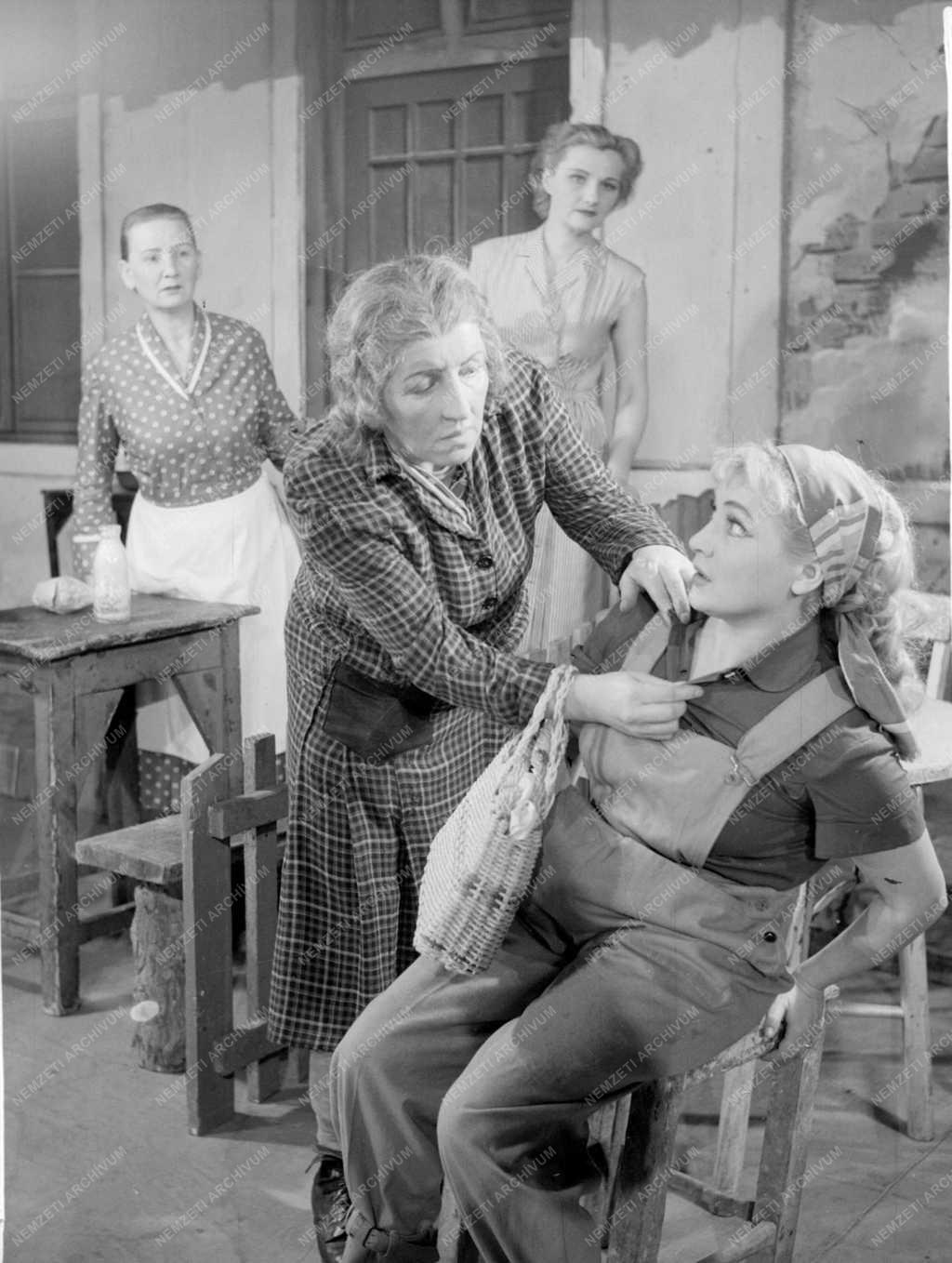 Kultúra - Karinthy Ferenc: Ezer év