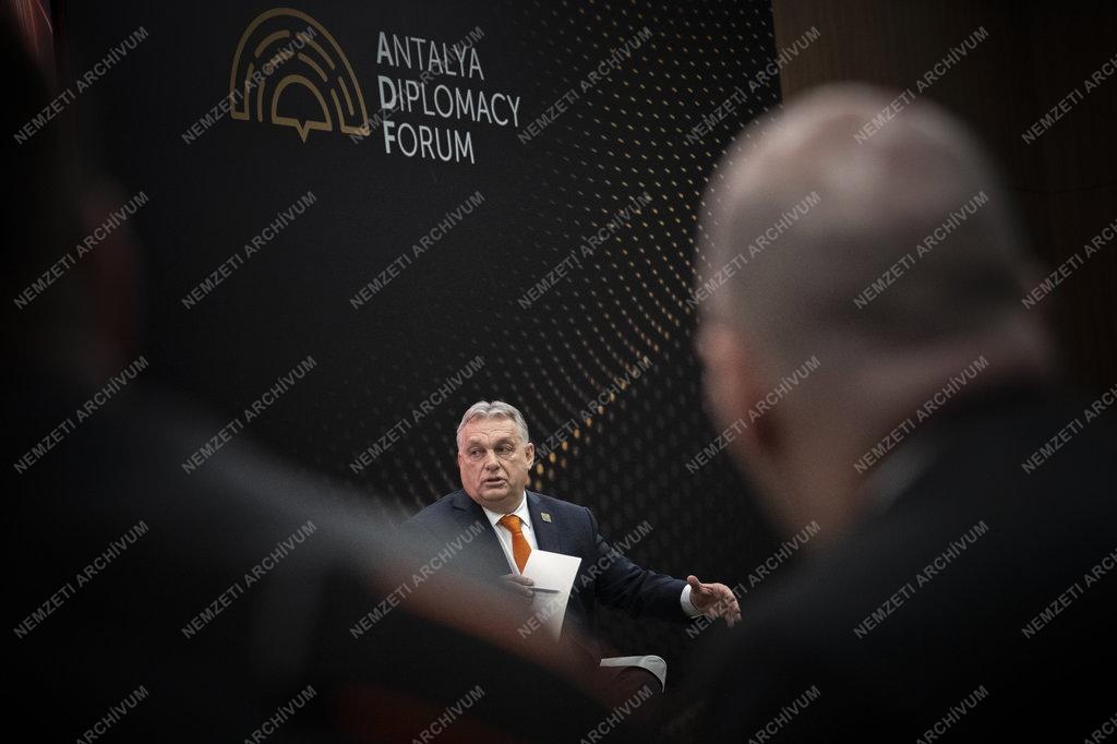 Antalyai Diplomáciai Fórum