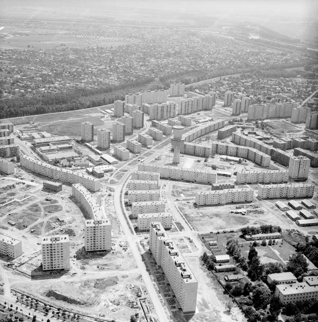 Városkép - Szeged látképe a tarjáni lakóteleppel