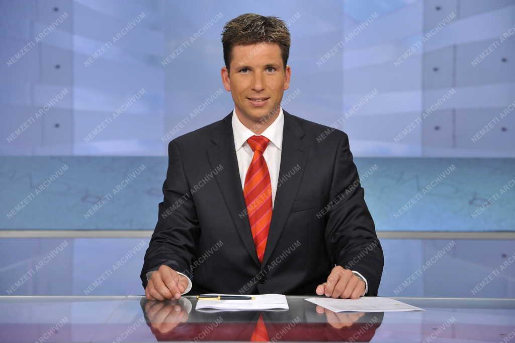 Televízió - Takács Bence Ervin műsorvezető