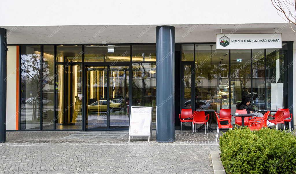 Városkép - Budapest - Bartók Udvar irodaház - Nemzeti Agrárgazdasági Kamara