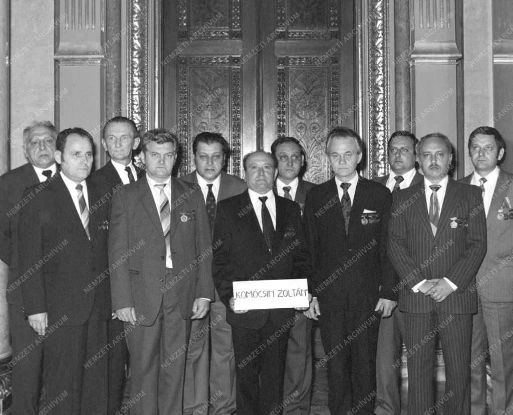 1983-as Állami Díjasok - Komócsin Zoltán szocialista brigád