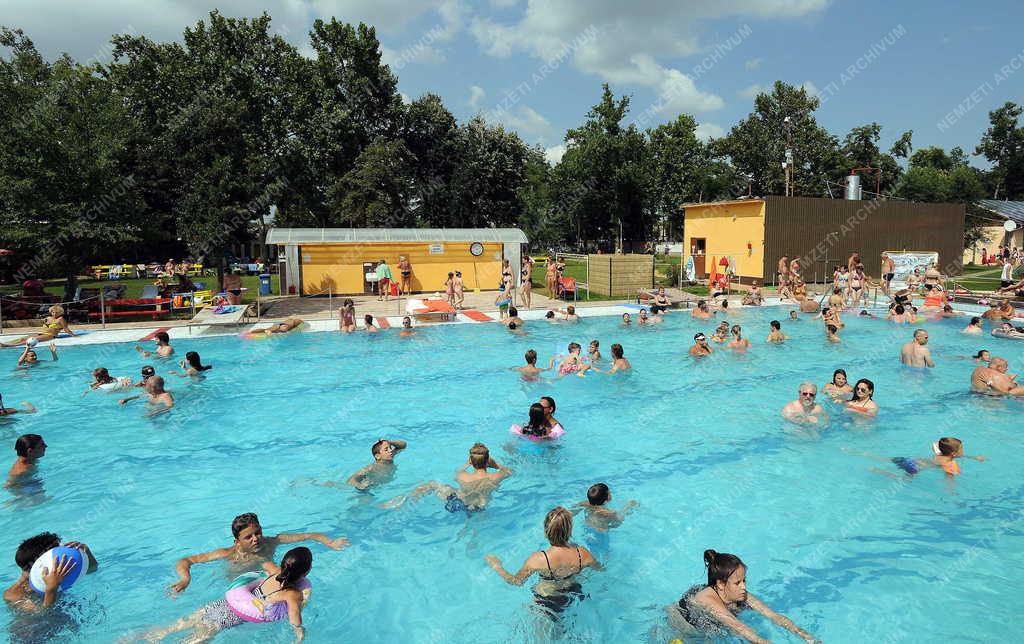 Szabadidő - Debrecen - Felújítás után a Kerekestelepi Strand