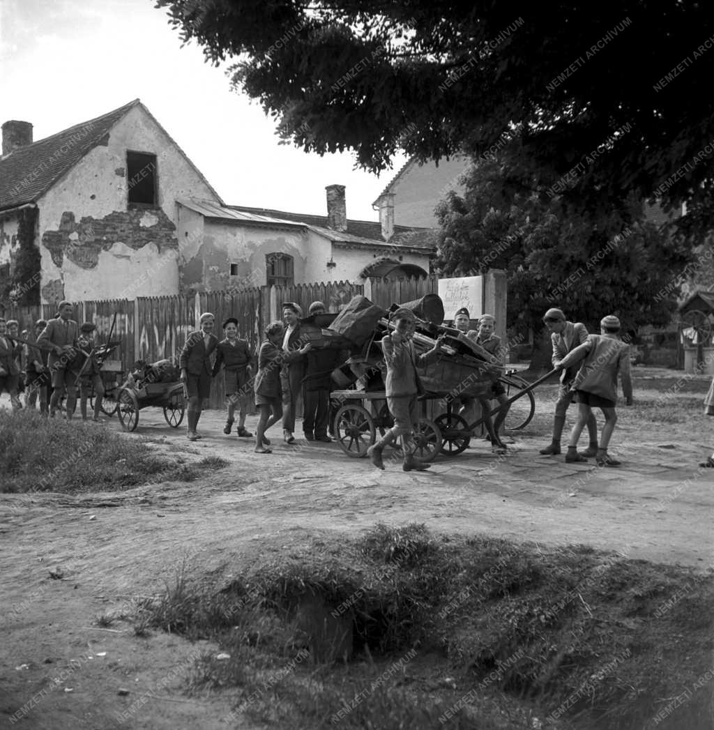 Tanulók - Hulladék - Vas- és fémhulladék gyűjtés