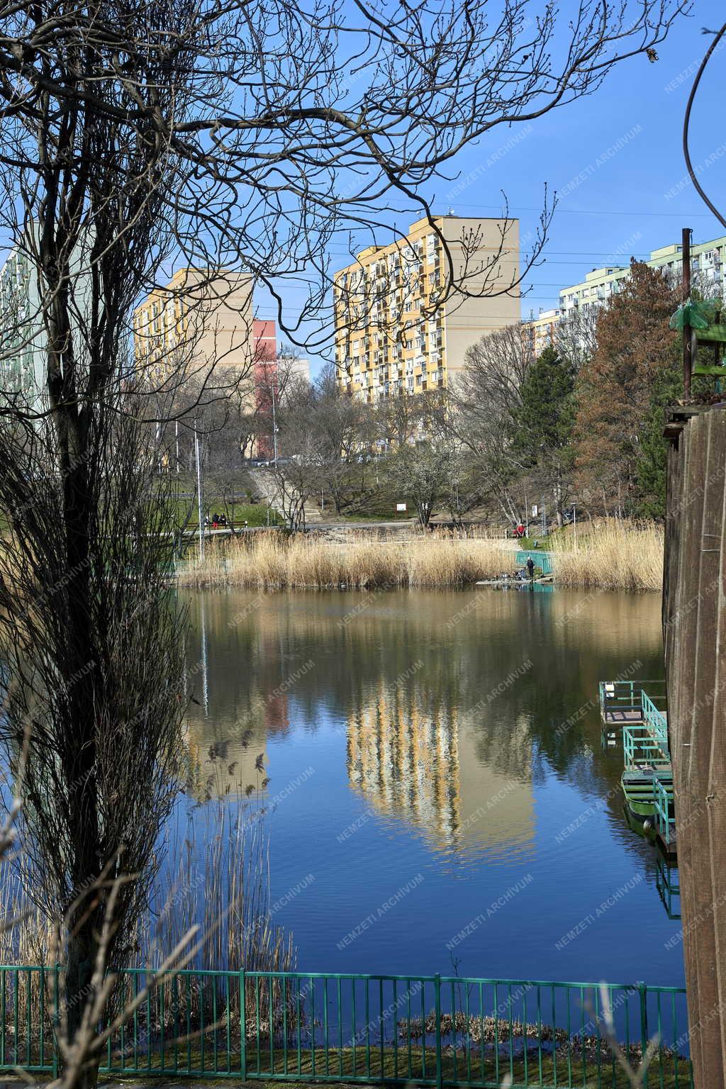 Városkép - Budapest - Újhegyi Bánya-tó, a Mély-tó