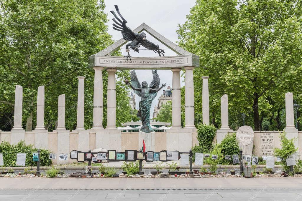 Műalkotás - Budapest - Német megszállás áldozatainak emlékműve