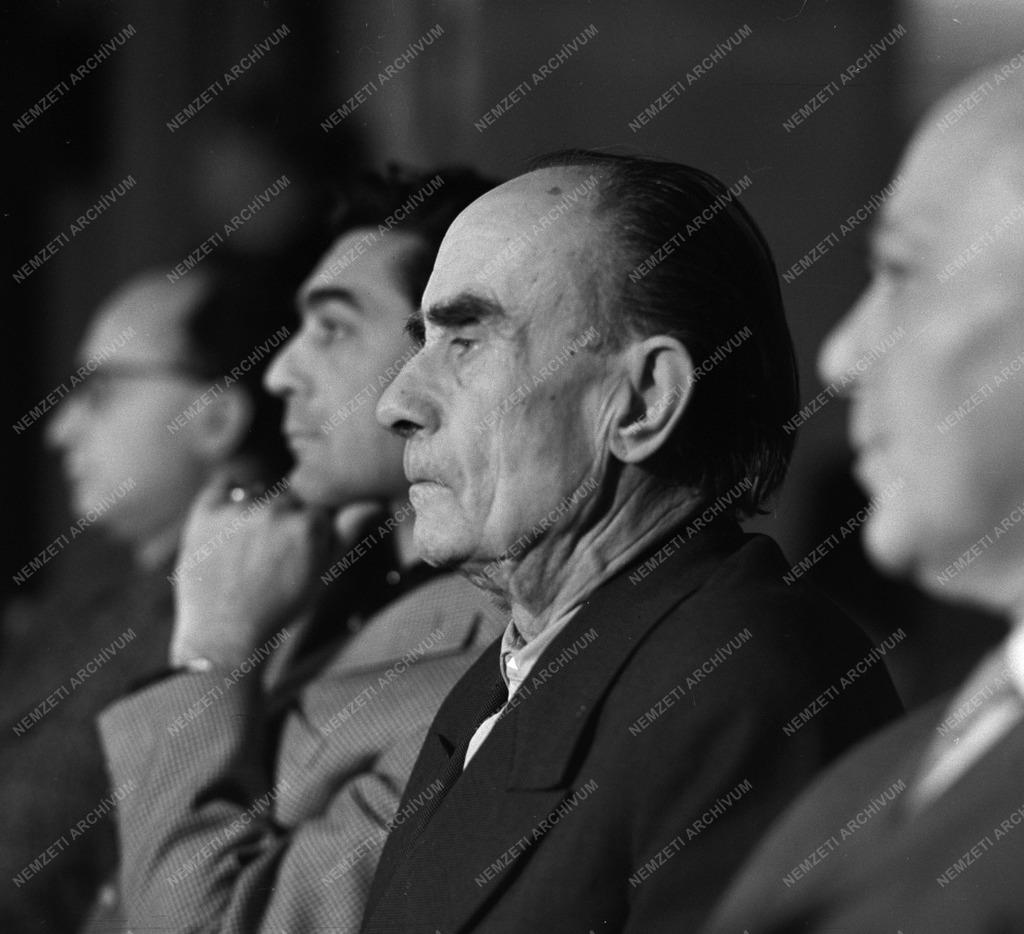 Szervezet - A Magyar PEN Club közgyűlése