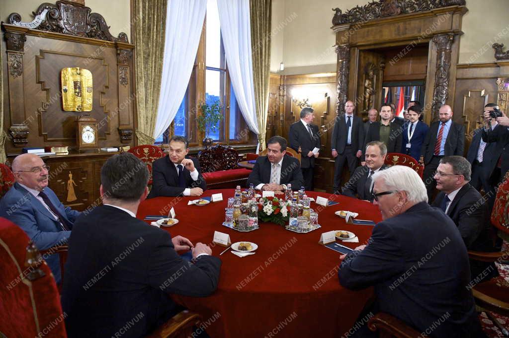 Ukrán válság - A visegrádi országok és Németország külügyi vezetőinek tanácskozása