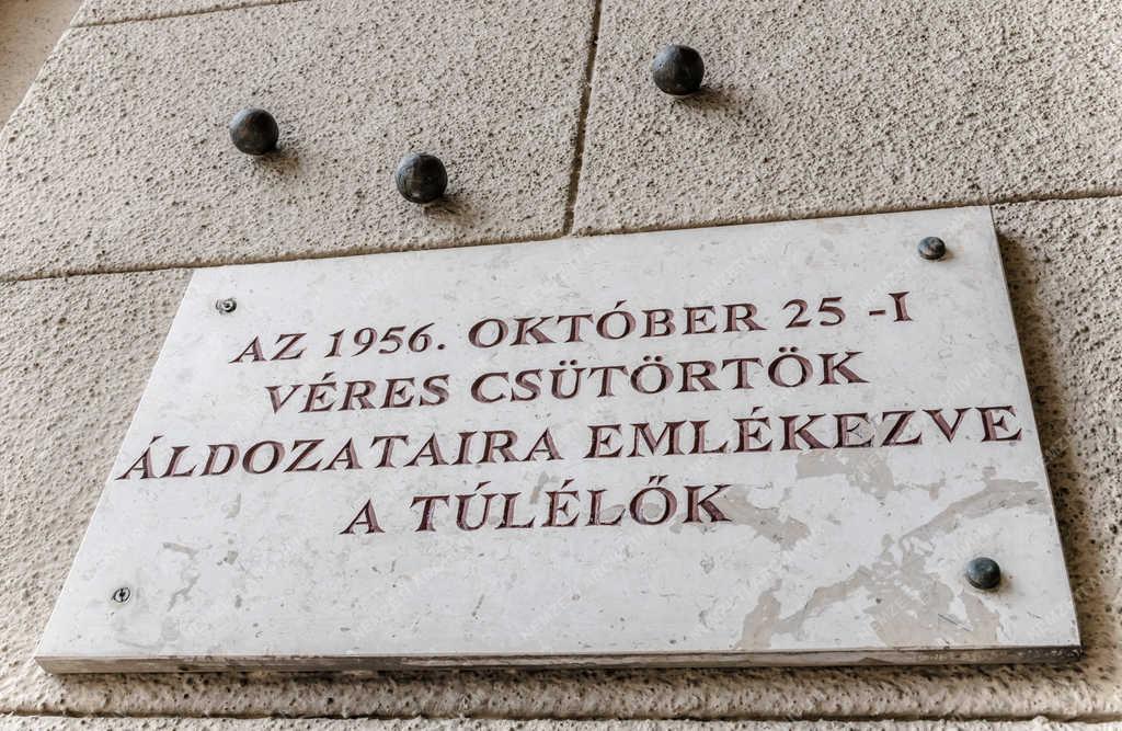 Emlékhely - Budapest - Kossuth téri sortűz 