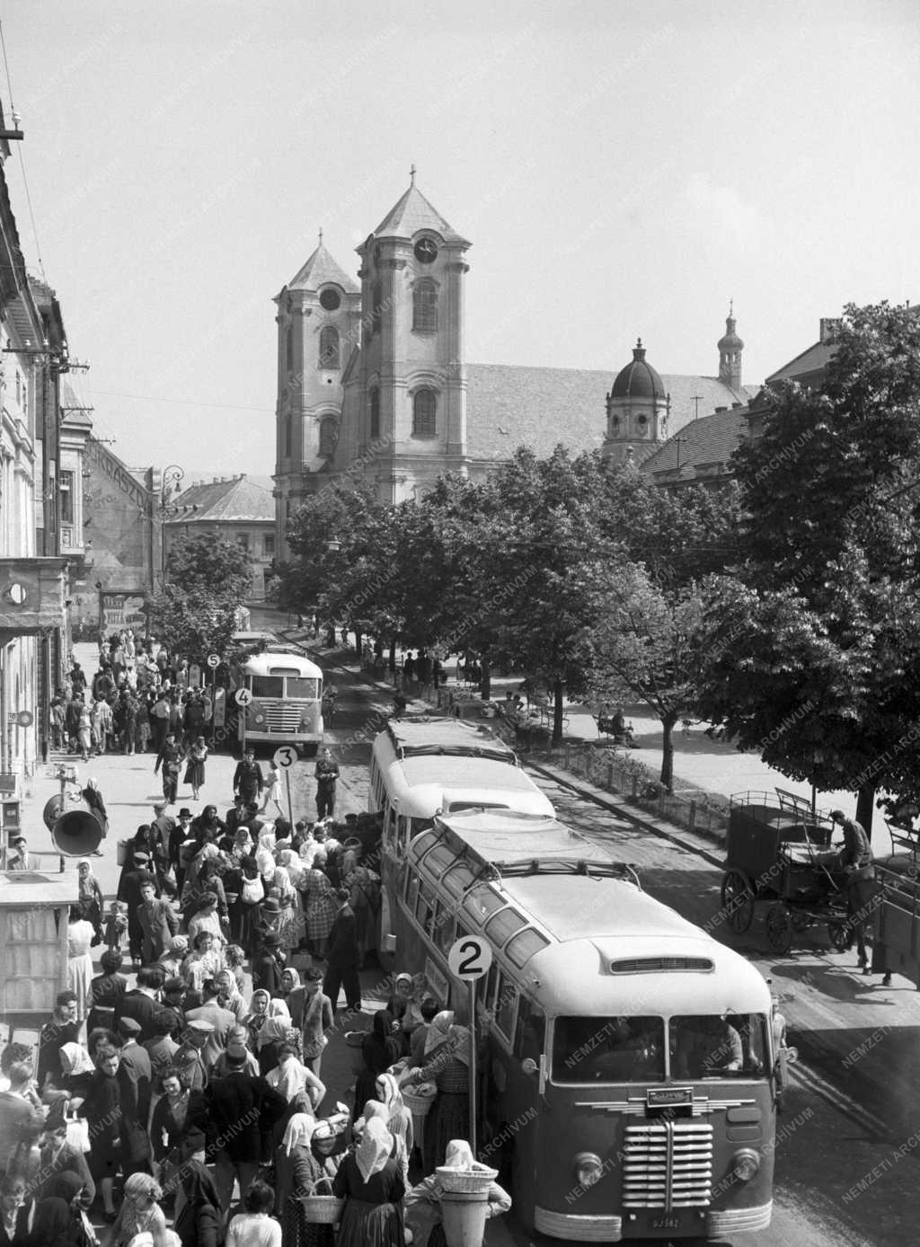 Közlekedés - Autóbusz pályaudvar