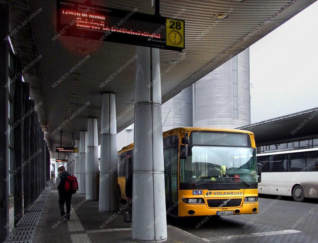 Közlekedés - Budapest - A népligeti autóbusz-pályaudvar