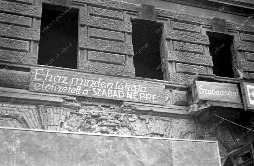 Történelem - Szabad Népre előfizető ház