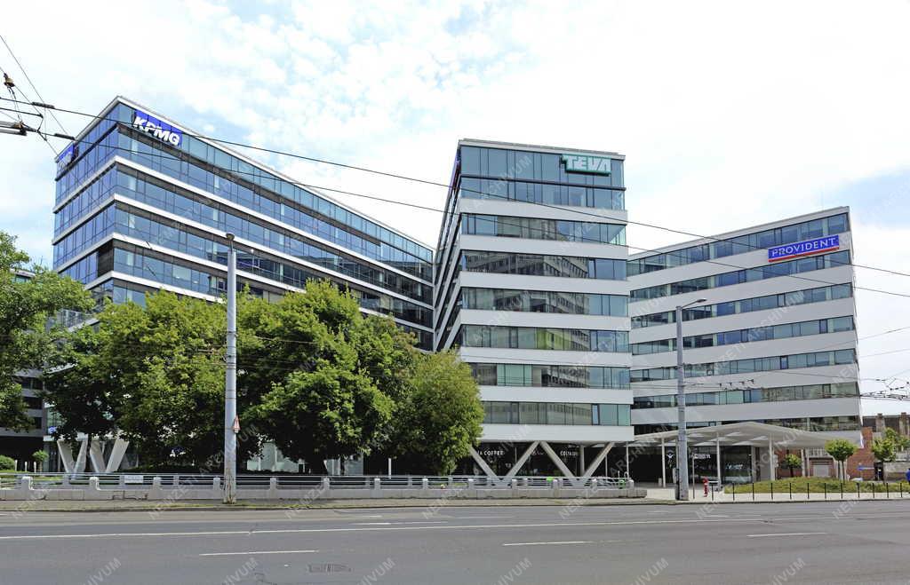 Épület -  Budapest - A K4 Vision Towers irodaépületei 