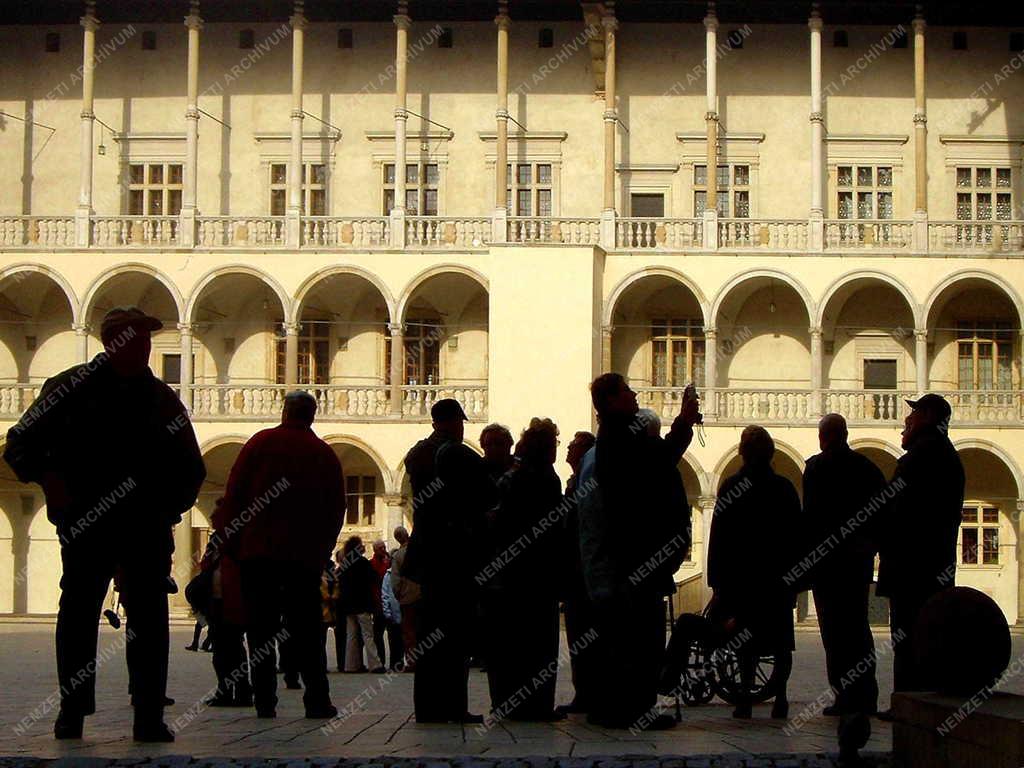 Krakkó - A Wawel királyi palotájának reneszánsz kerengői