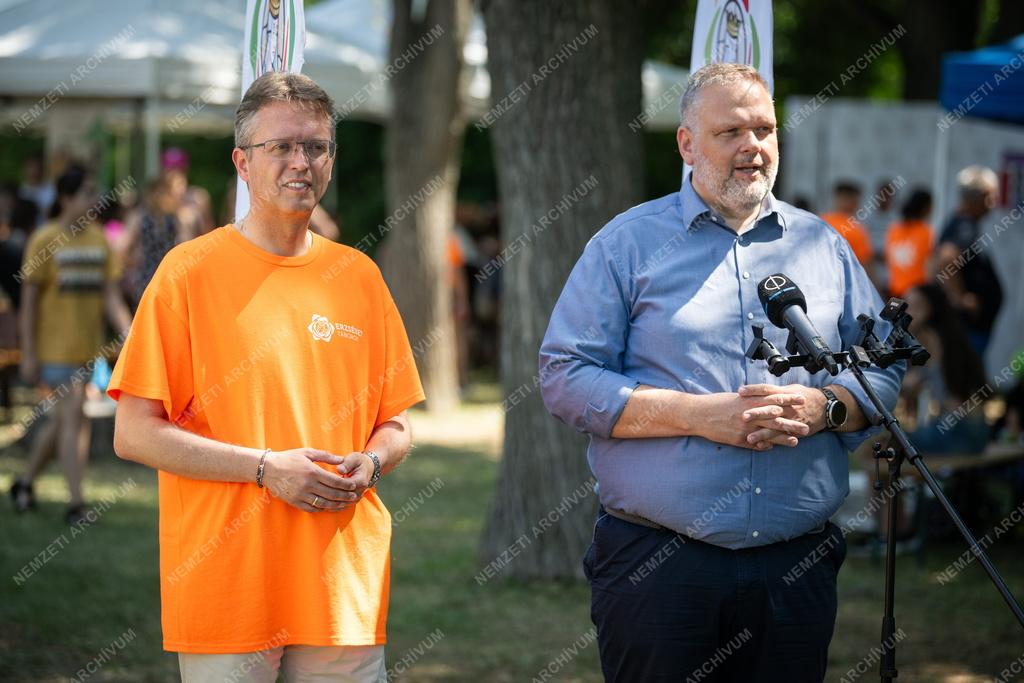Minden eddiginél több gyermek Erzsébet-táborozhat az idén