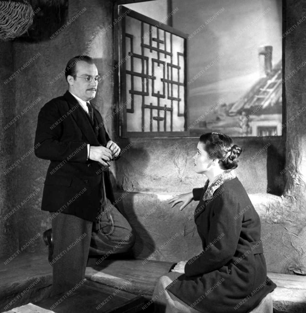 Páncélvonat - bemutató az Ifjúsági Színházban