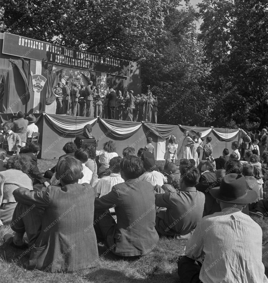 MTH kultúrműsor a Margitszigeten