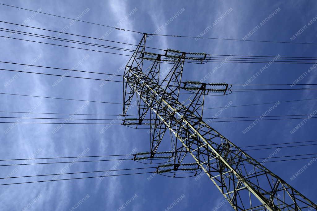 Energia - Budapest - Magasfeszültségű villamos távvezeték